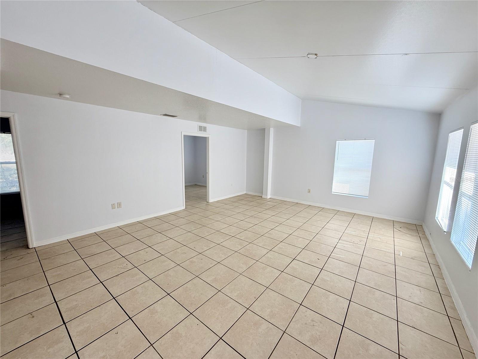 Image 8 of 18 For 1427 45th Avenue Circle W