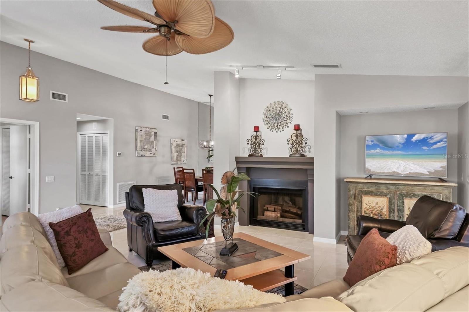 Image 10 of 38 For 7608 Fairway Woods Drive 206