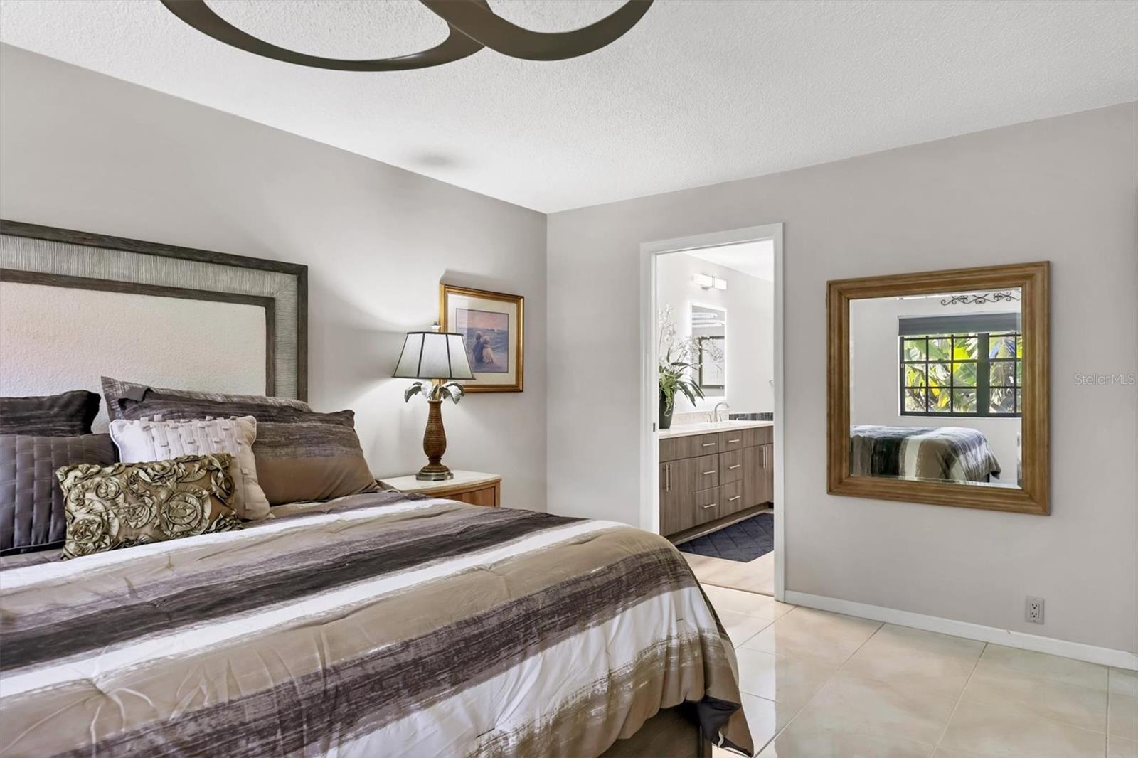 Image 21 of 38 For 7608 Fairway Woods Drive 206