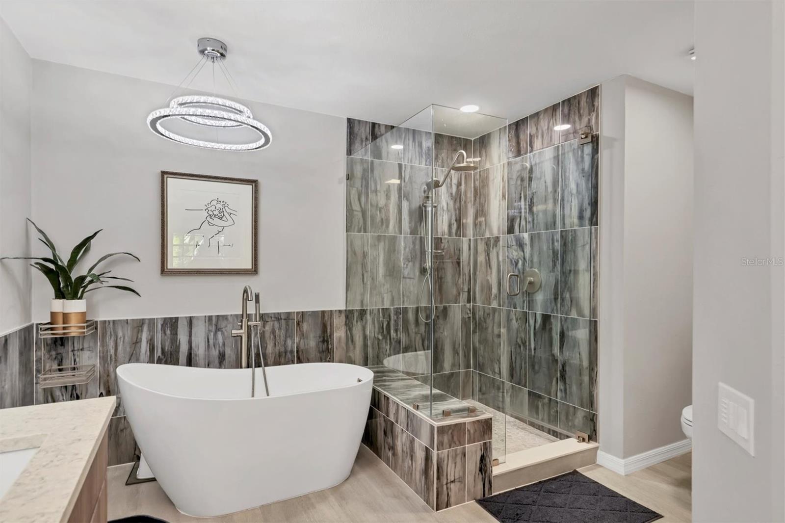 Image 23 of 38 For 7608 Fairway Woods Drive 206