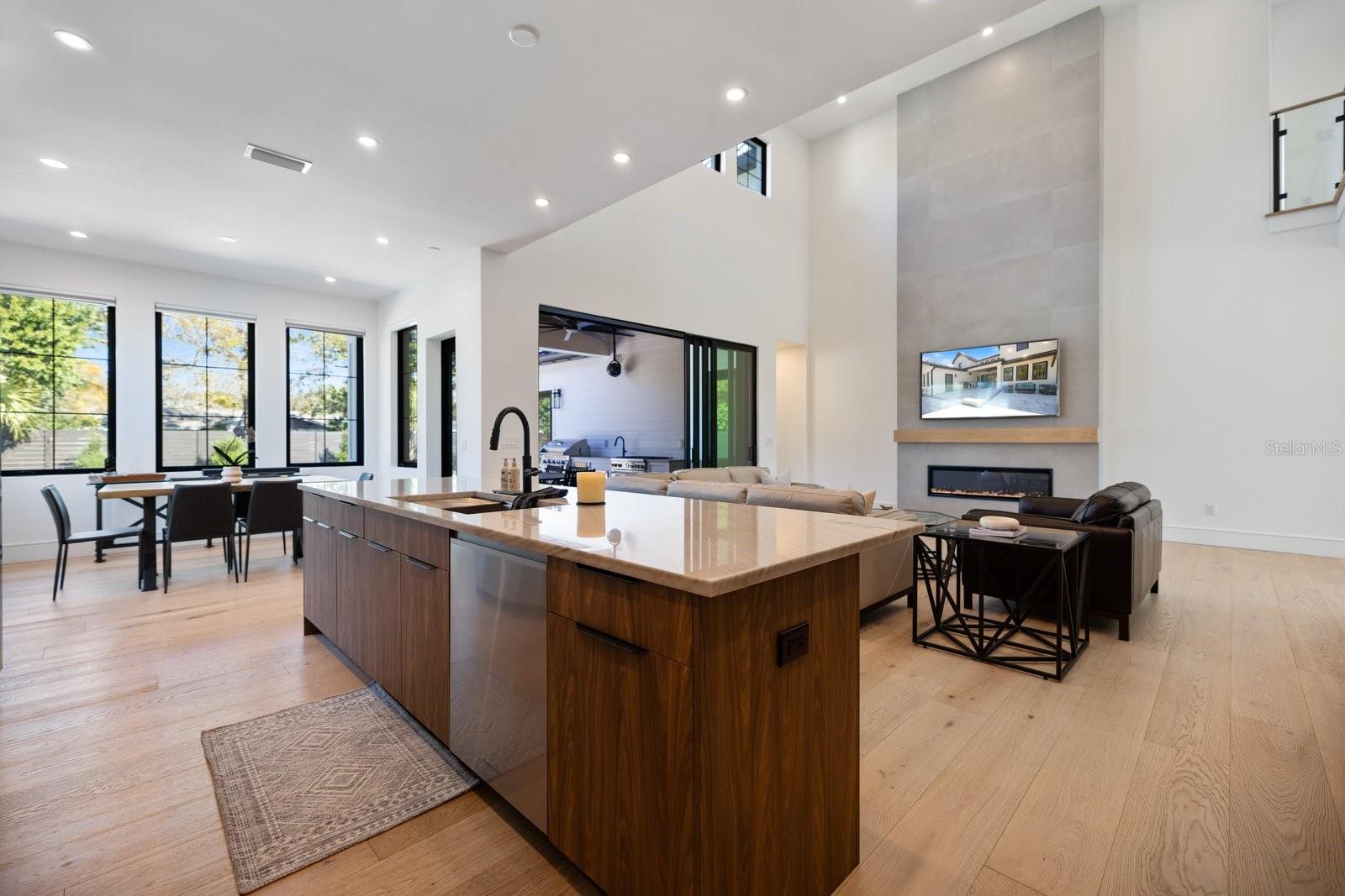 Image 11 of 54 For 2045 Goldenrod Street