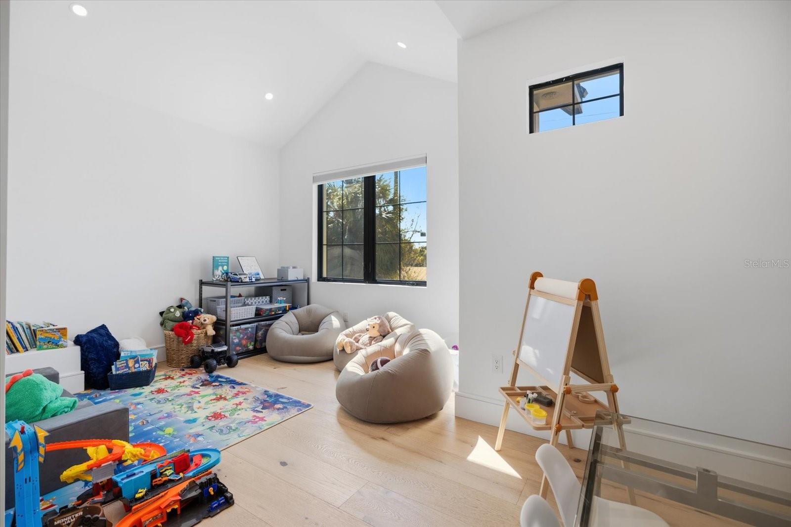 Image 30 of 54 For 2045 Goldenrod Street