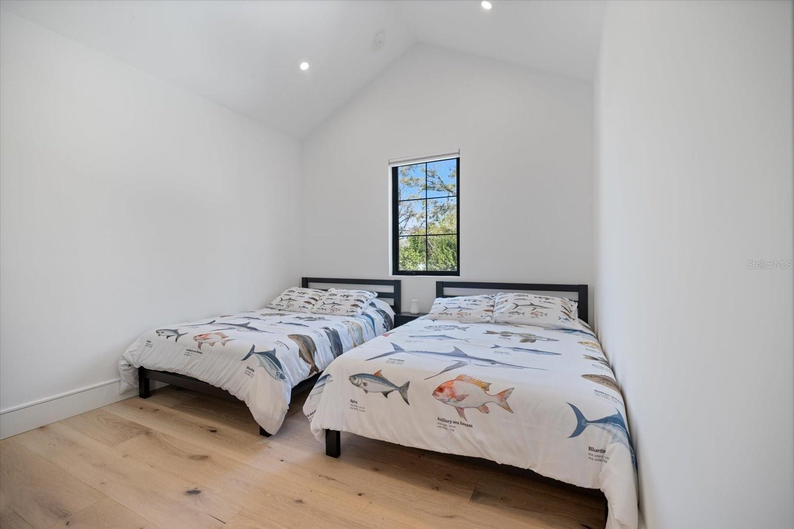 Image 34 of 54 For 2045 Goldenrod Street