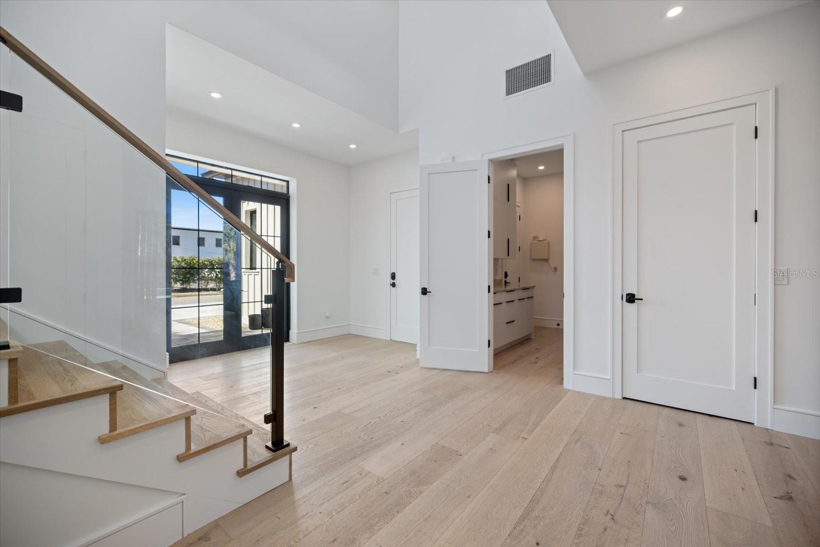 Image 39 of 54 For 2045 Goldenrod Street