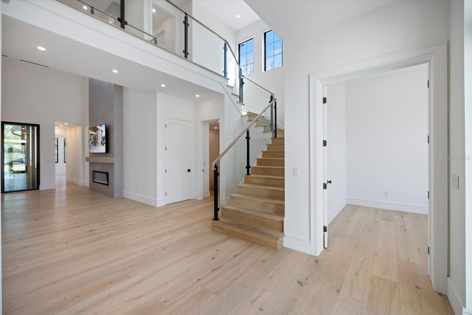 Image 4 of 54 For 2045 Goldenrod Street