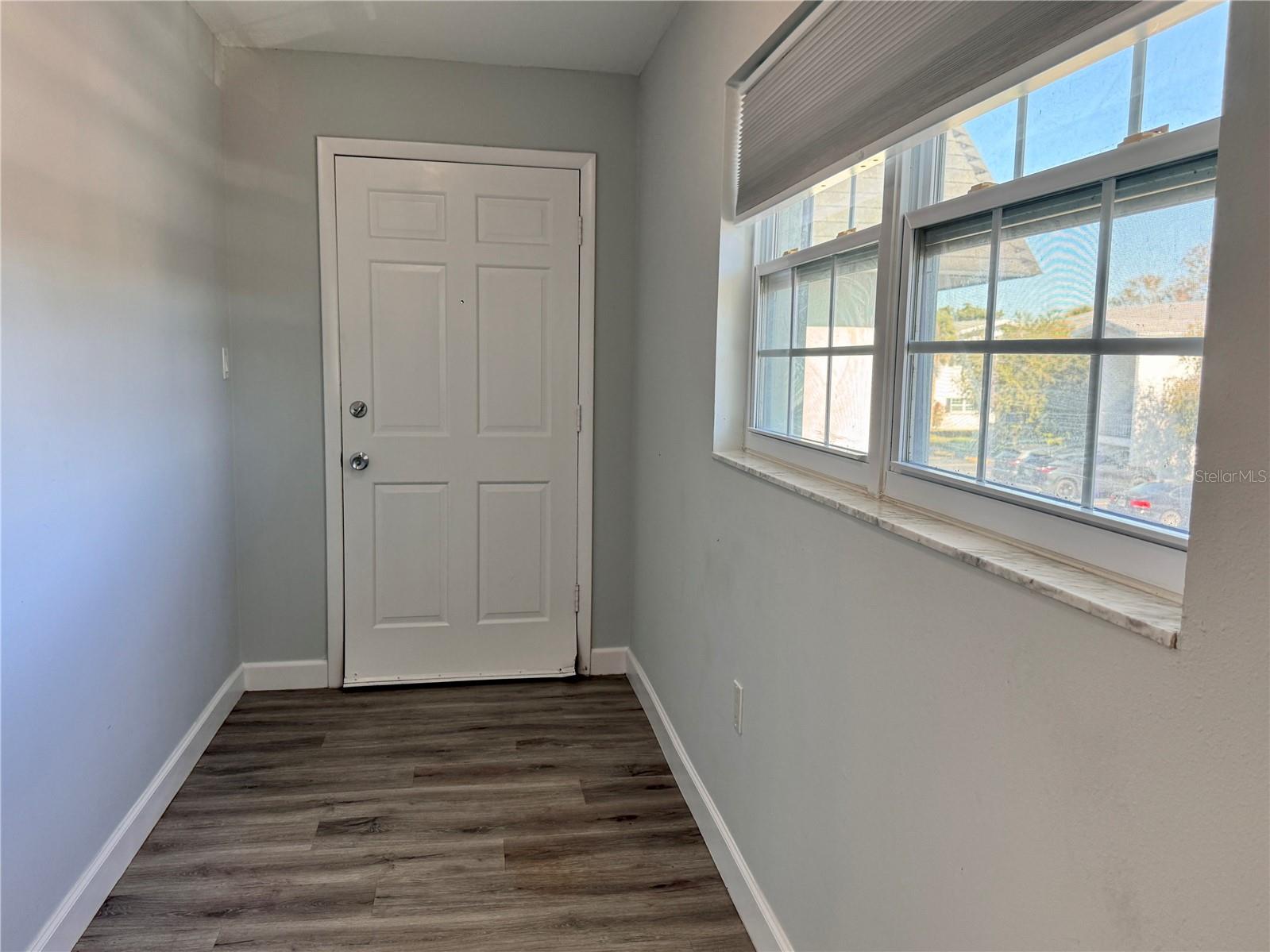 Image 5 of 33 For 4511 3rd Street Circle W 489