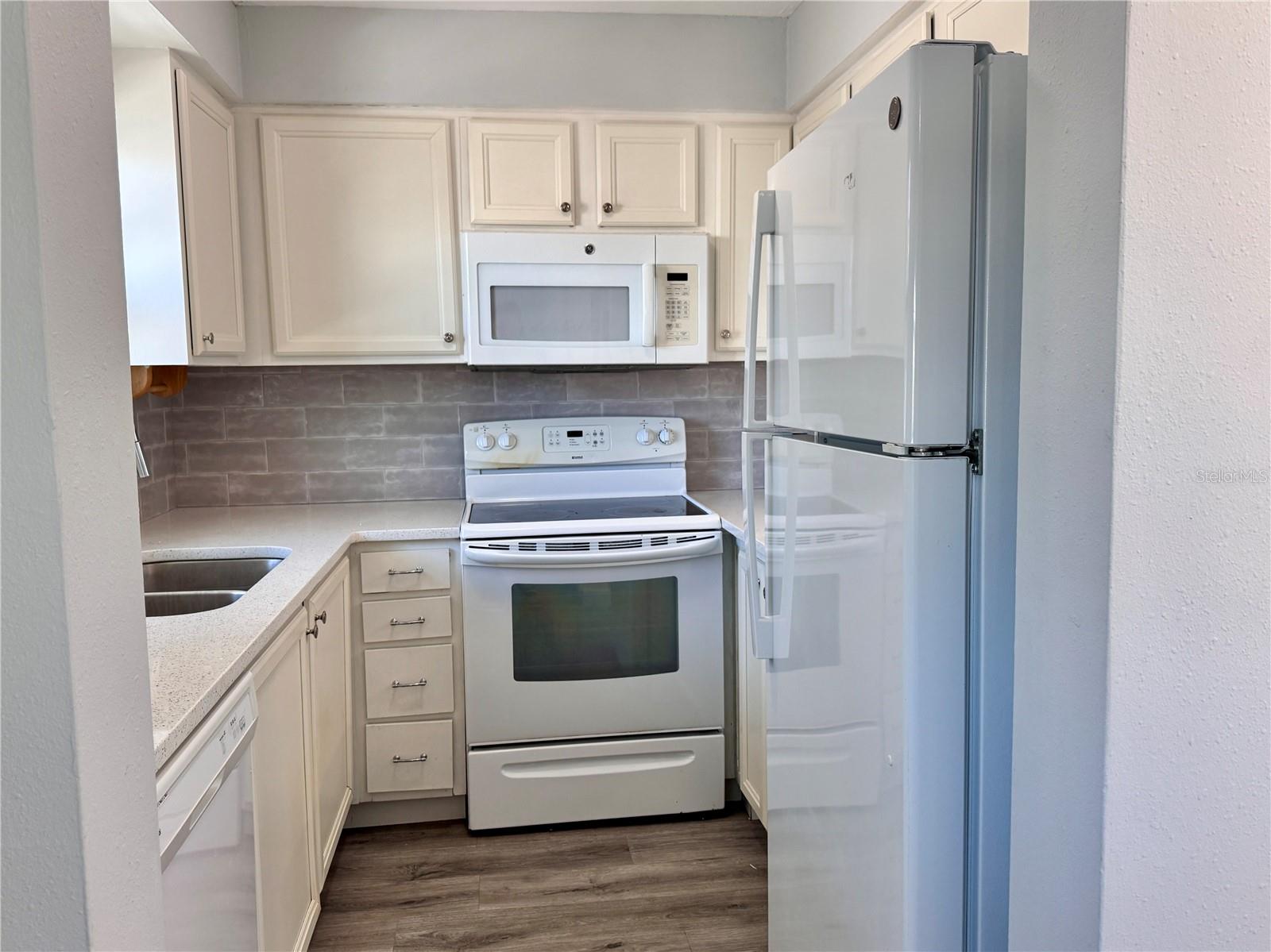 Image 7 of 33 For 4511 3rd Street Circle W 489