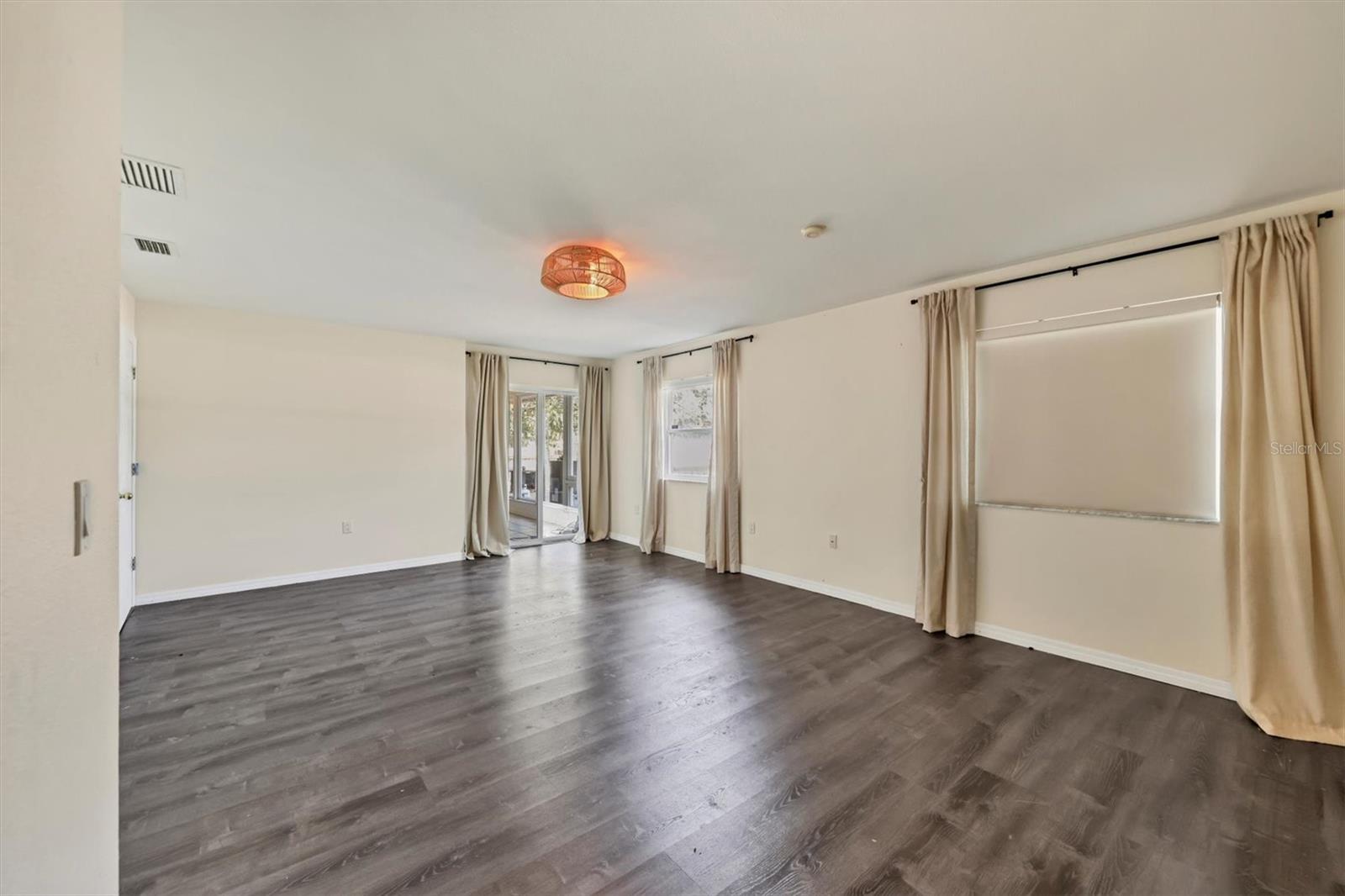 Image 20 of 48 For 3917 Desoto Road