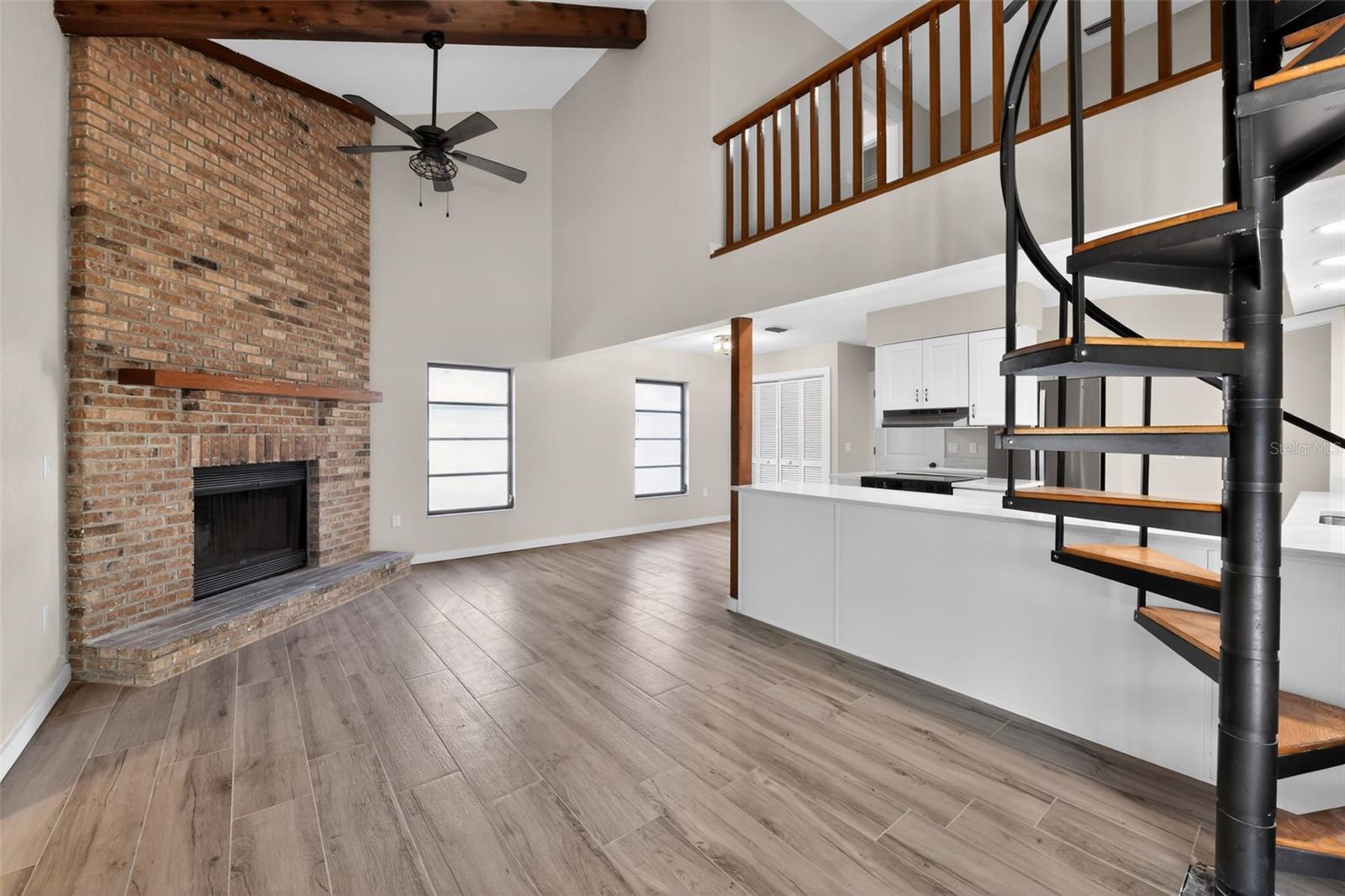 Image 10 of 36 For 4072 King Richard Drive