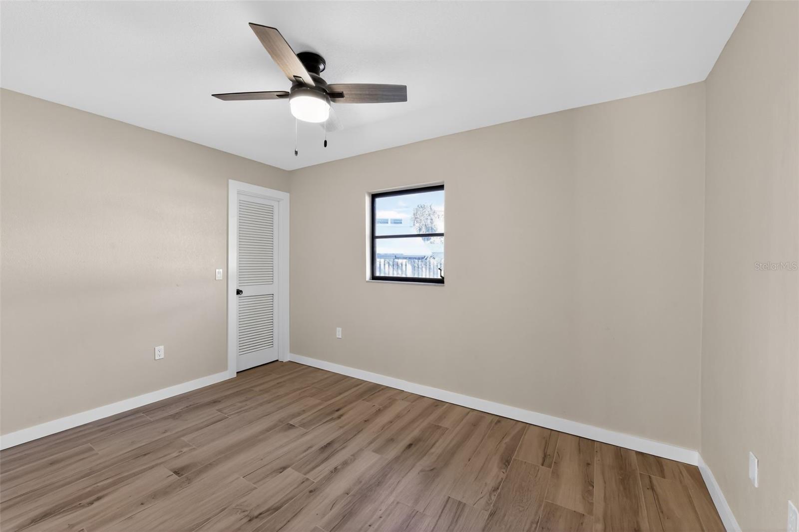 Image 11 of 36 For 4072 King Richard Drive