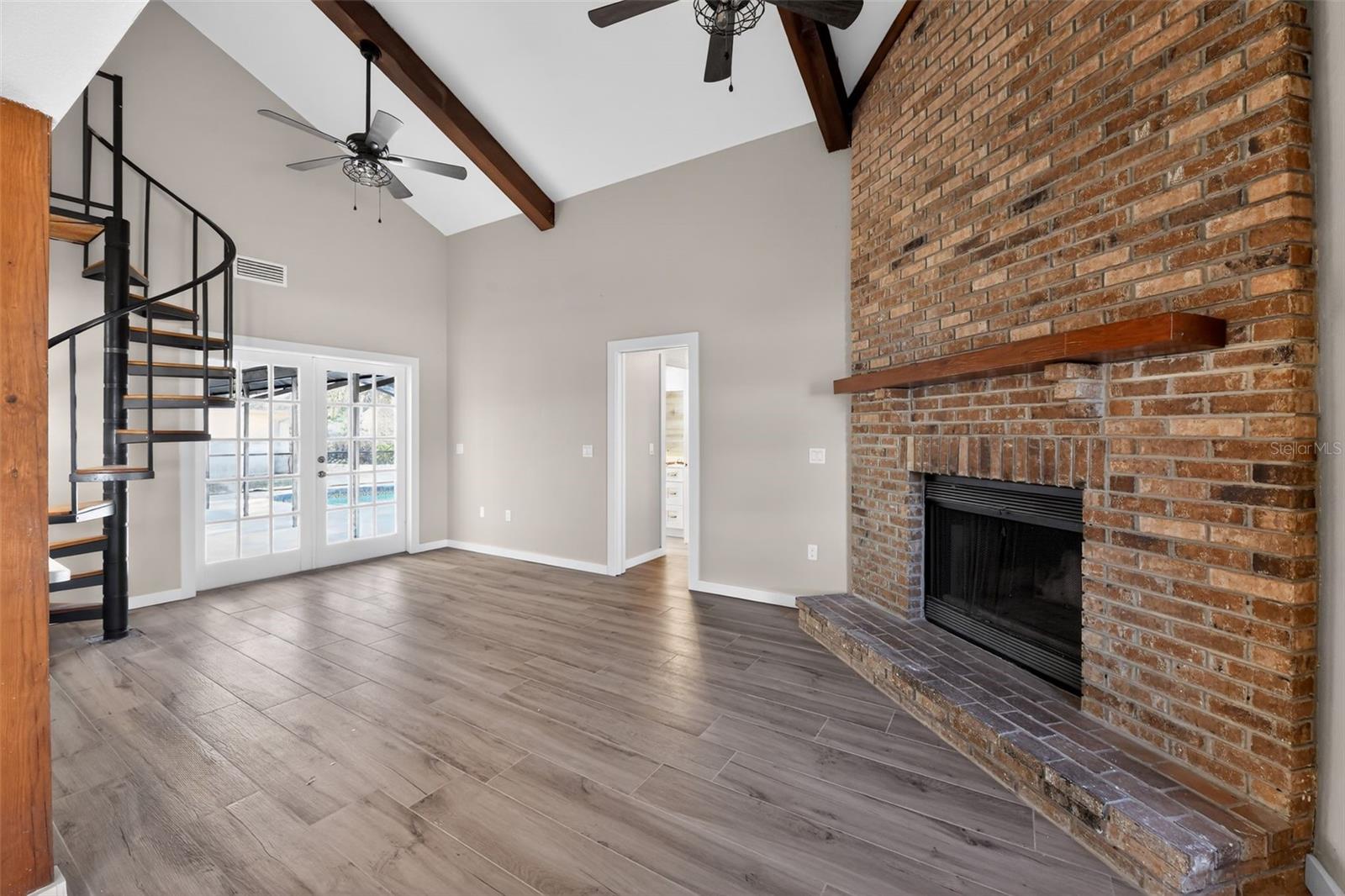 Image 19 of 36 For 4072 King Richard Drive