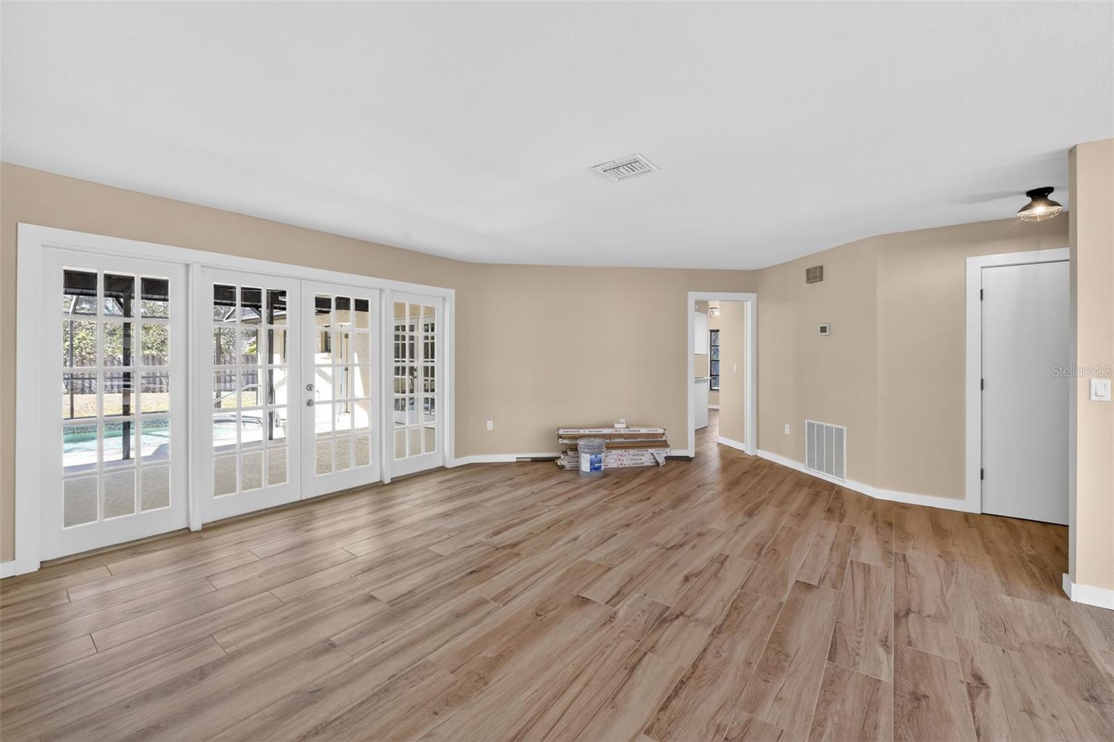 Image 23 of 36 For 4072 King Richard Drive