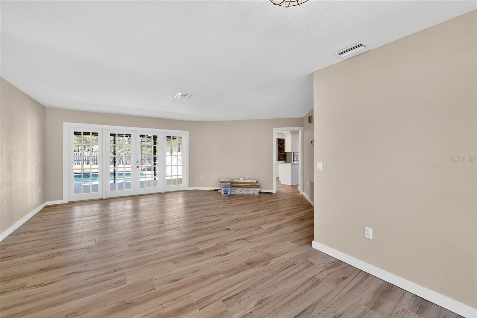 Image 24 of 36 For 4072 King Richard Drive