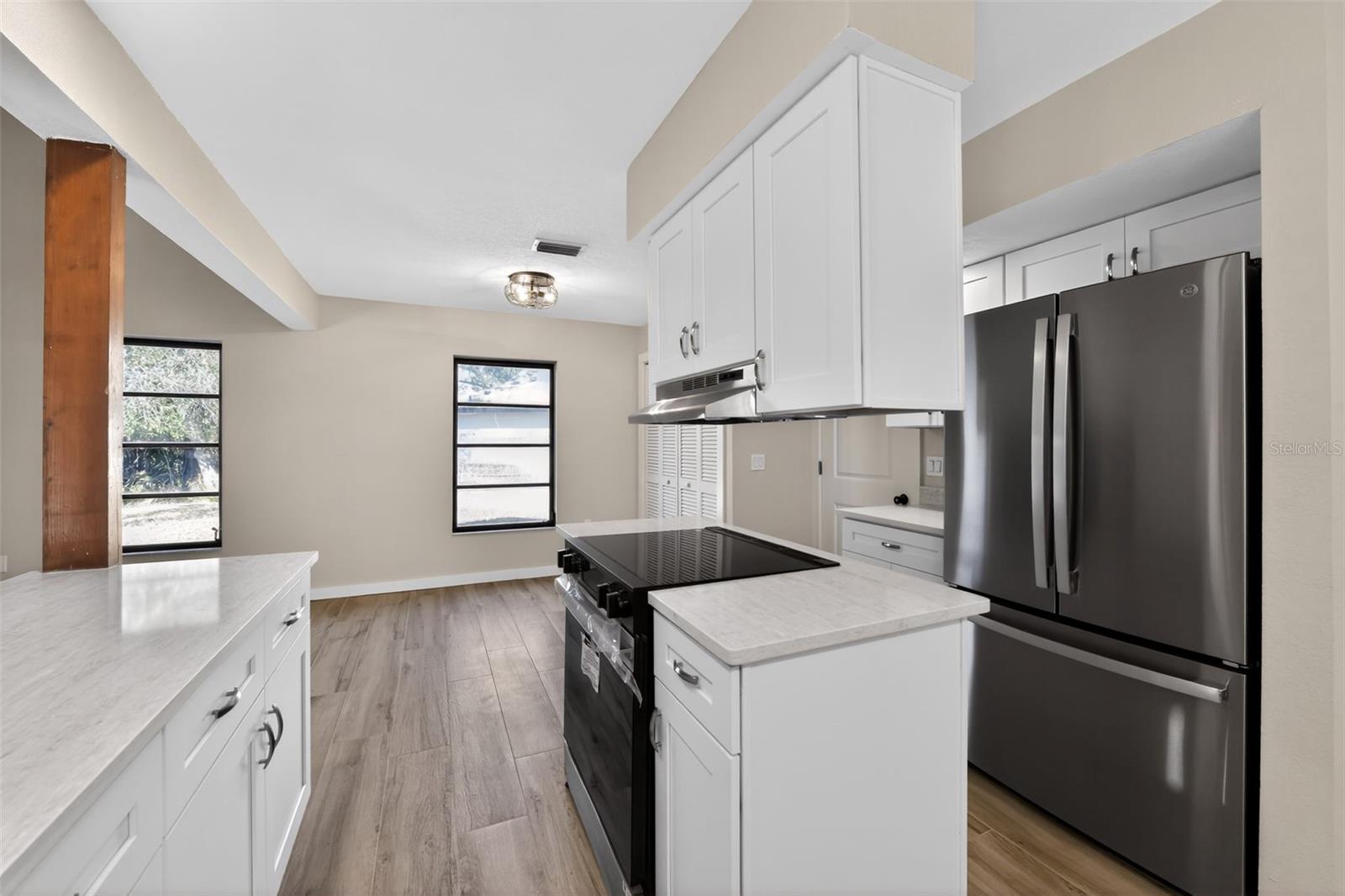 Image 26 of 36 For 4072 King Richard Drive