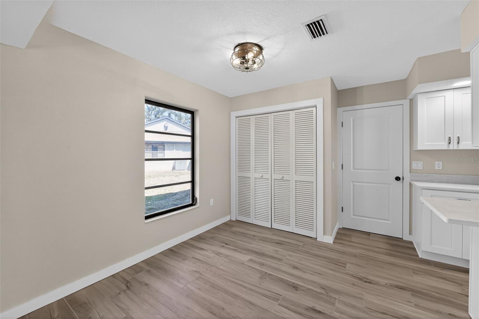 Image 34 of 36 For 4072 King Richard Drive