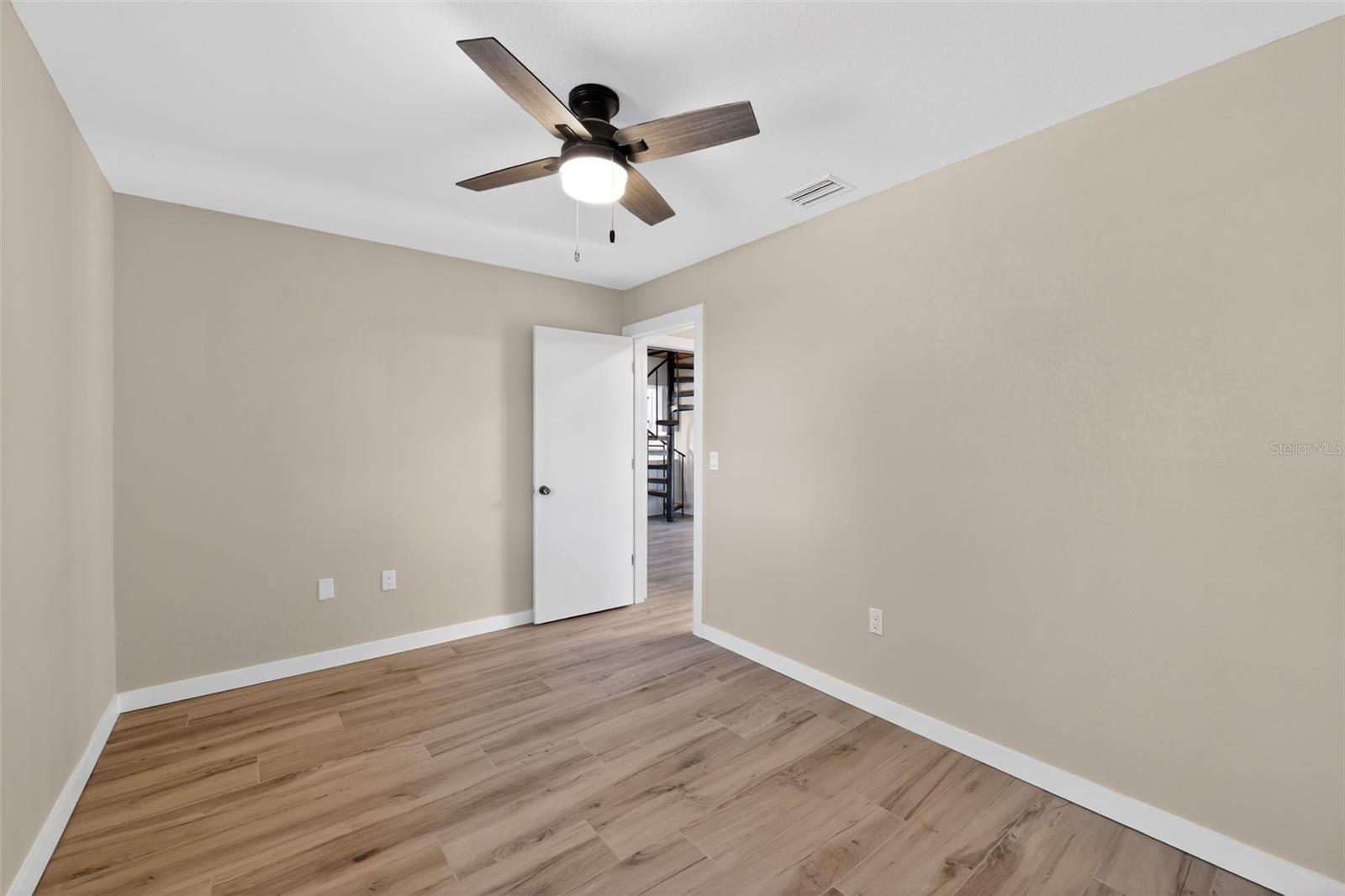 Image 9 of 36 For 4072 King Richard Drive