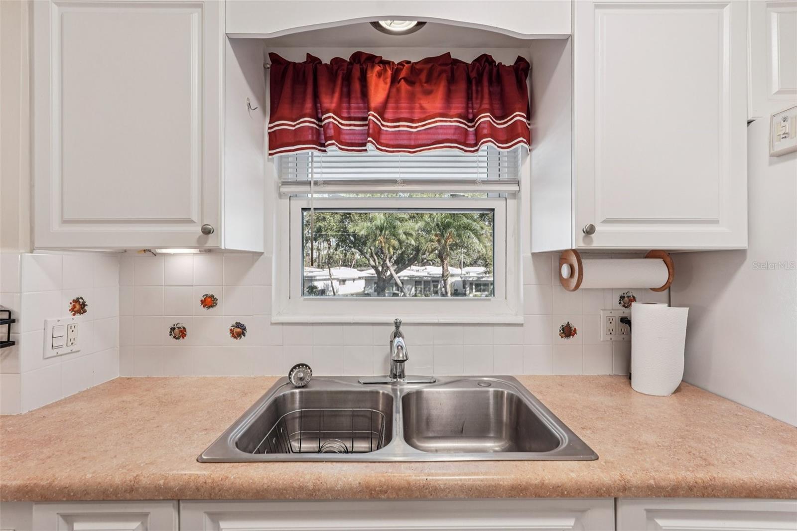 Image 15 of 37 For 3900 Roxane Boulevard 8b