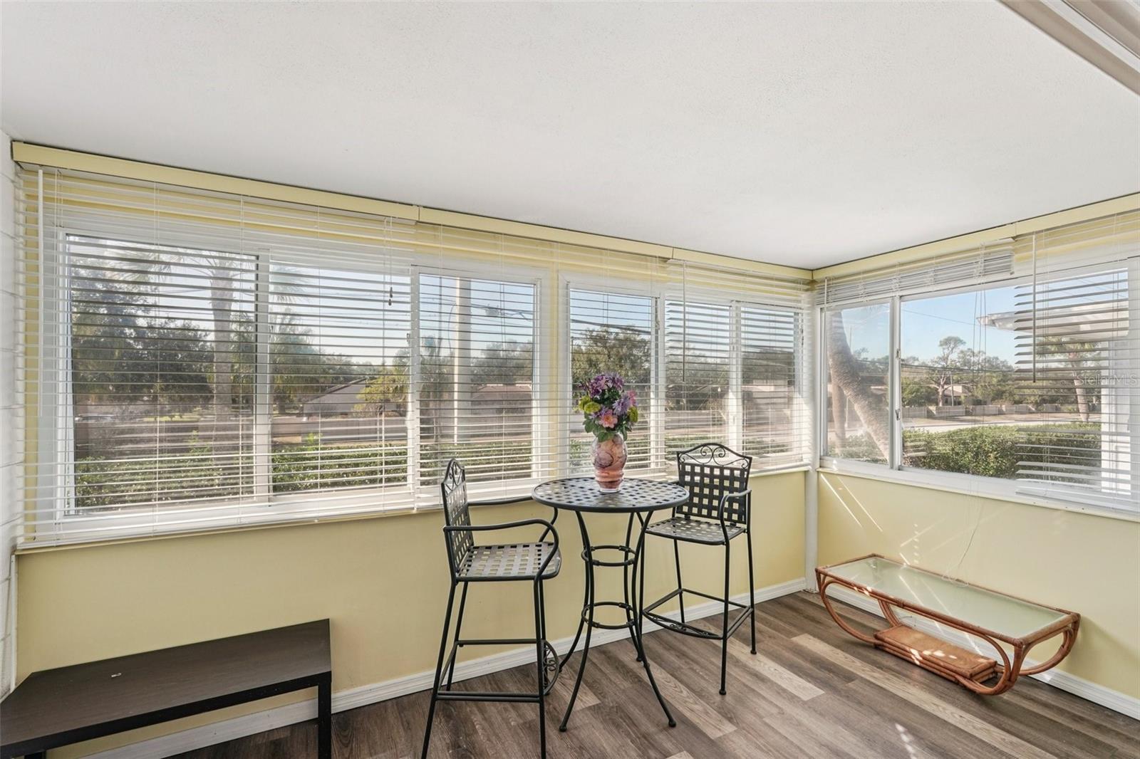 Image 17 of 37 For 3900 Roxane Boulevard 8b