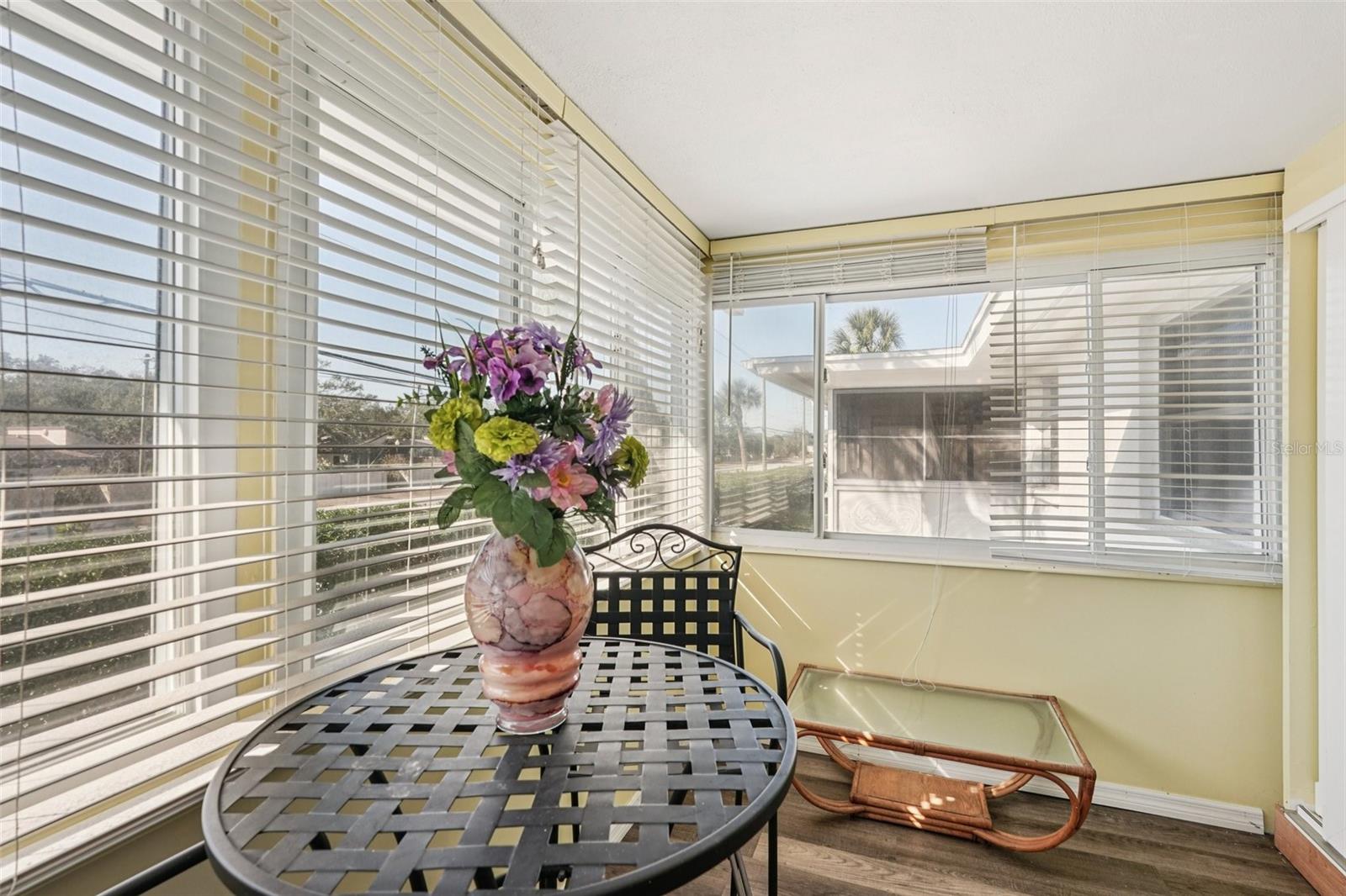 Image 18 of 37 For 3900 Roxane Boulevard 8b