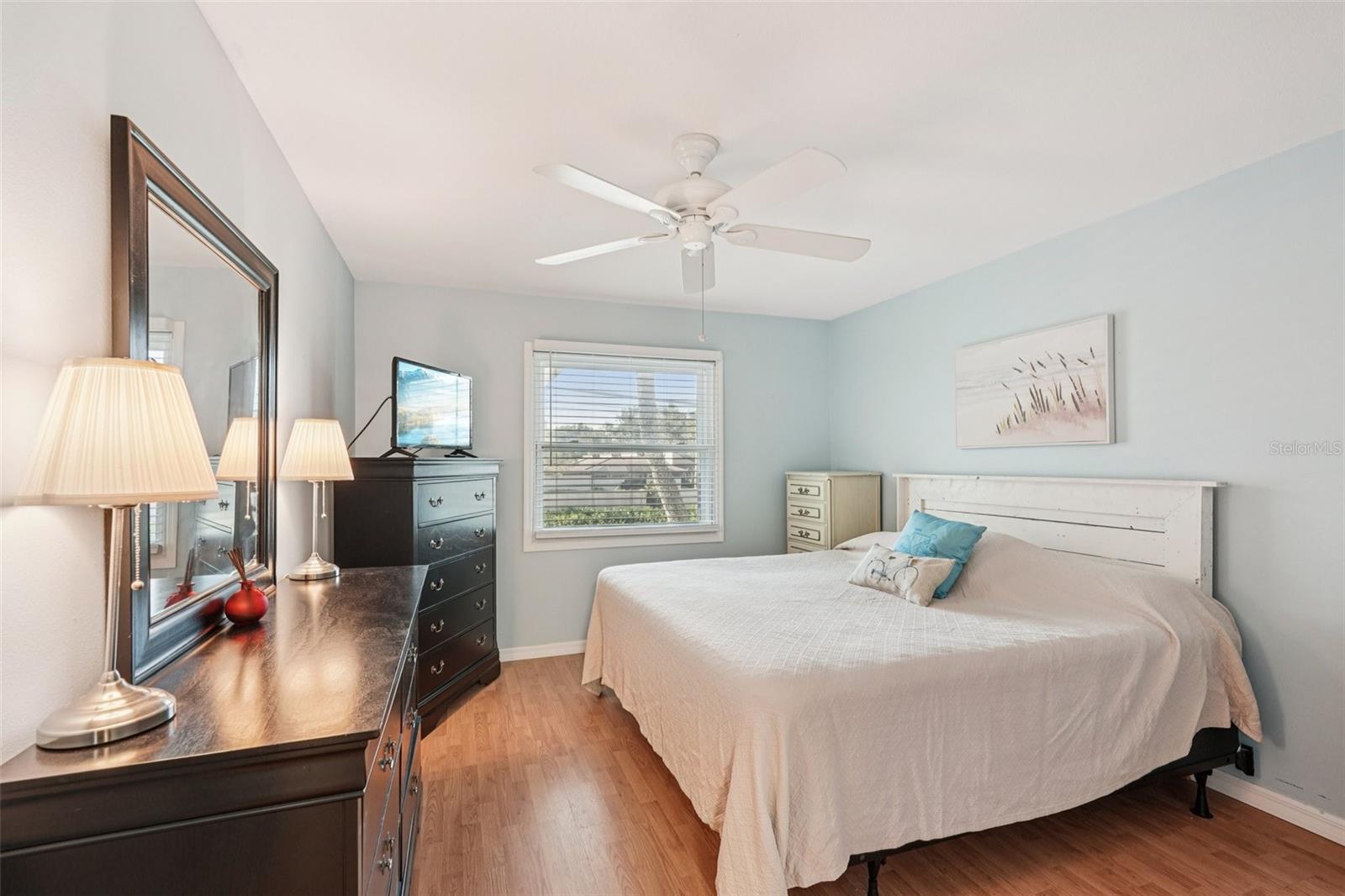 Image 21 of 37 For 3900 Roxane Boulevard 8b