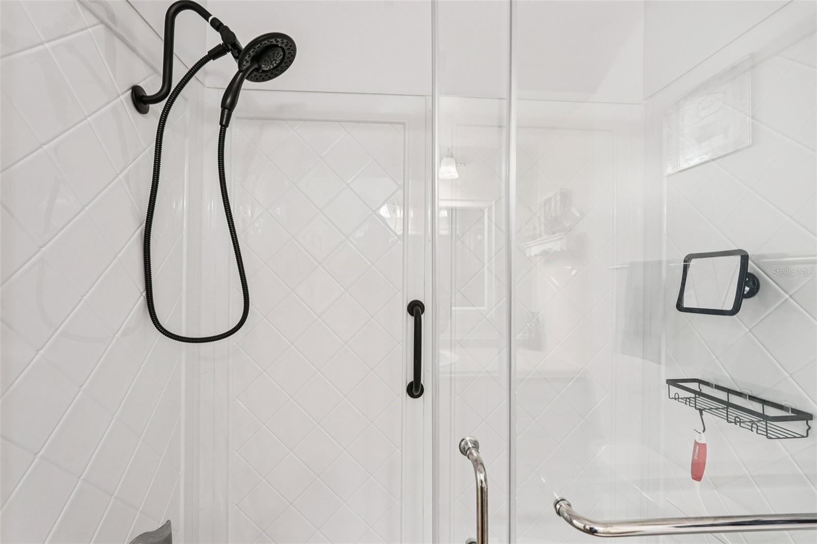 Image 26 of 37 For 3900 Roxane Boulevard 8b