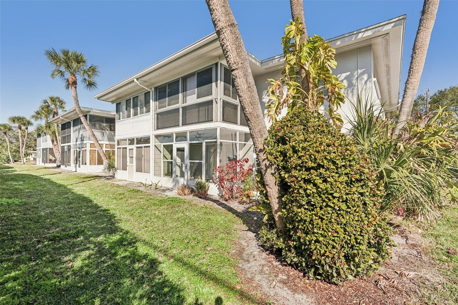 Image 28 of 37 For 3900 Roxane Boulevard 8b