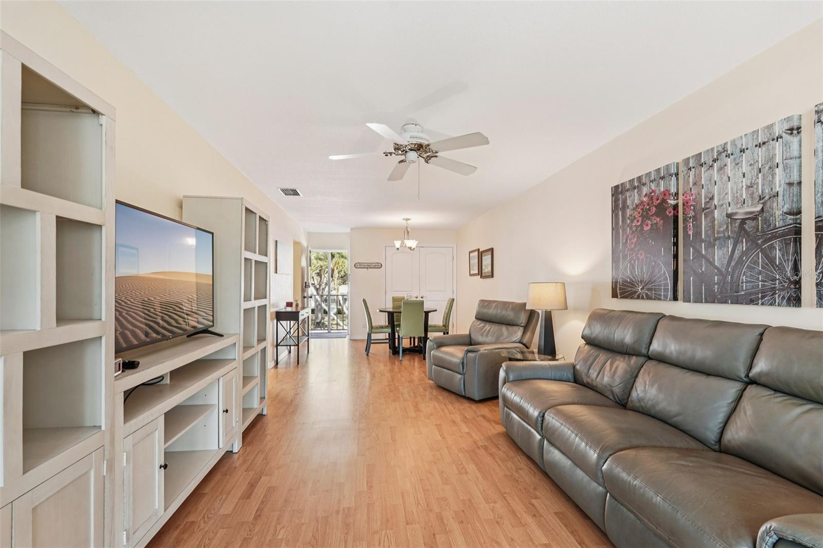 Image 9 of 37 For 3900 Roxane Boulevard 8b