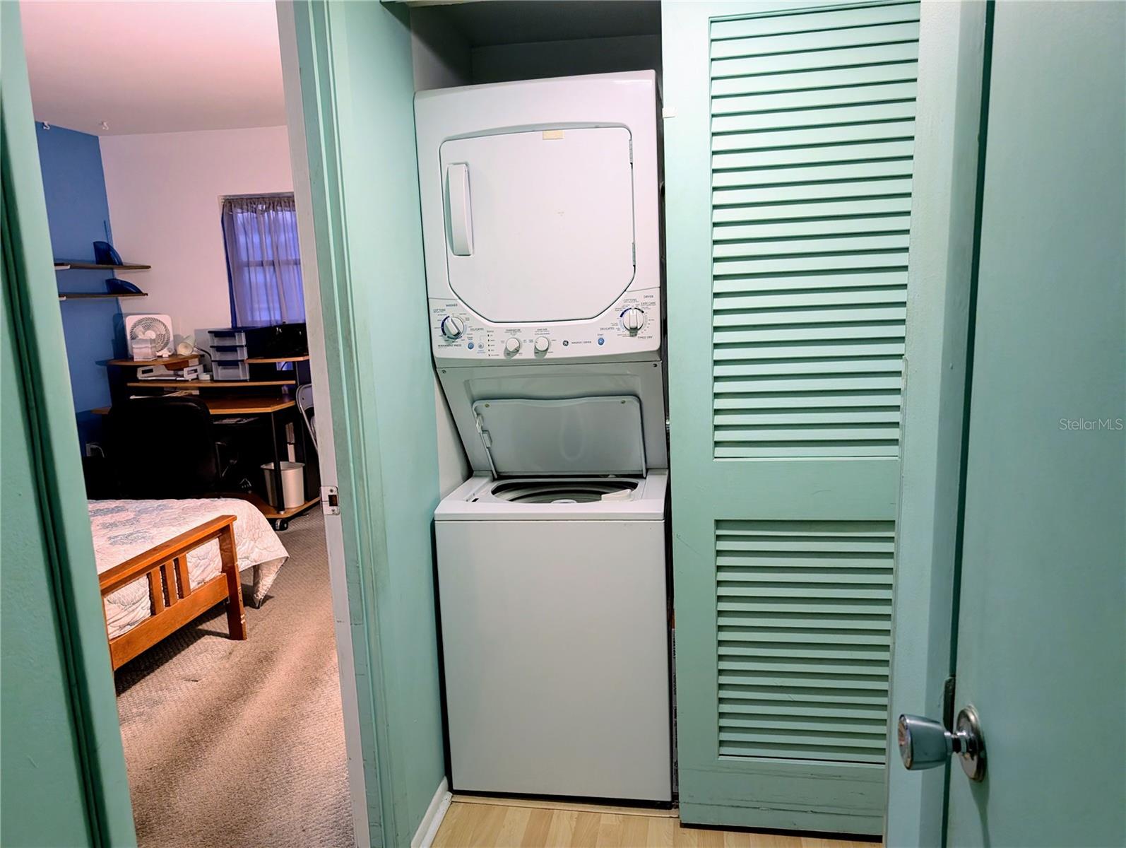 Image 12 of 26 For 2029 Sunset Drive Unit #e-21