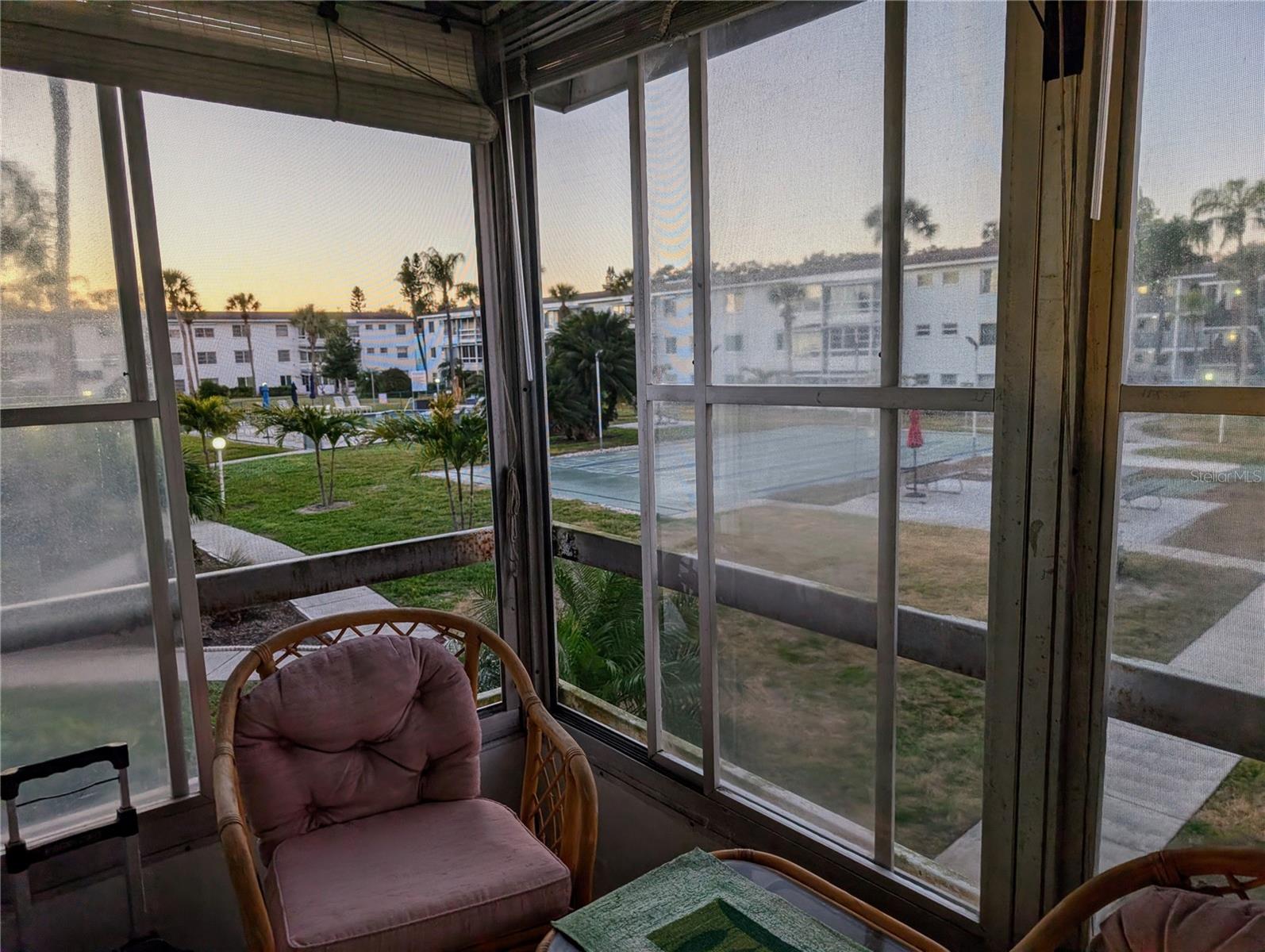 Image 21 of 26 For 2029 Sunset Drive Unit #e-21