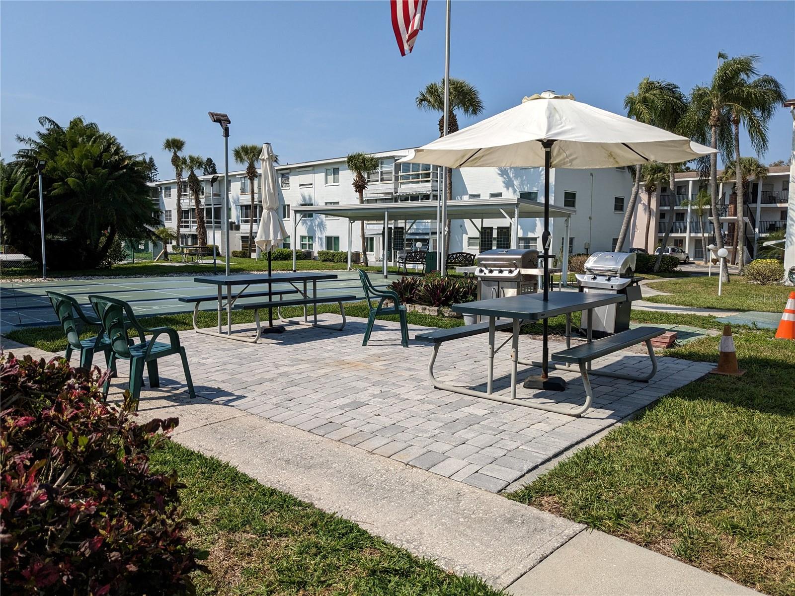 Image 23 of 26 For 2029 Sunset Drive Unit #e-21