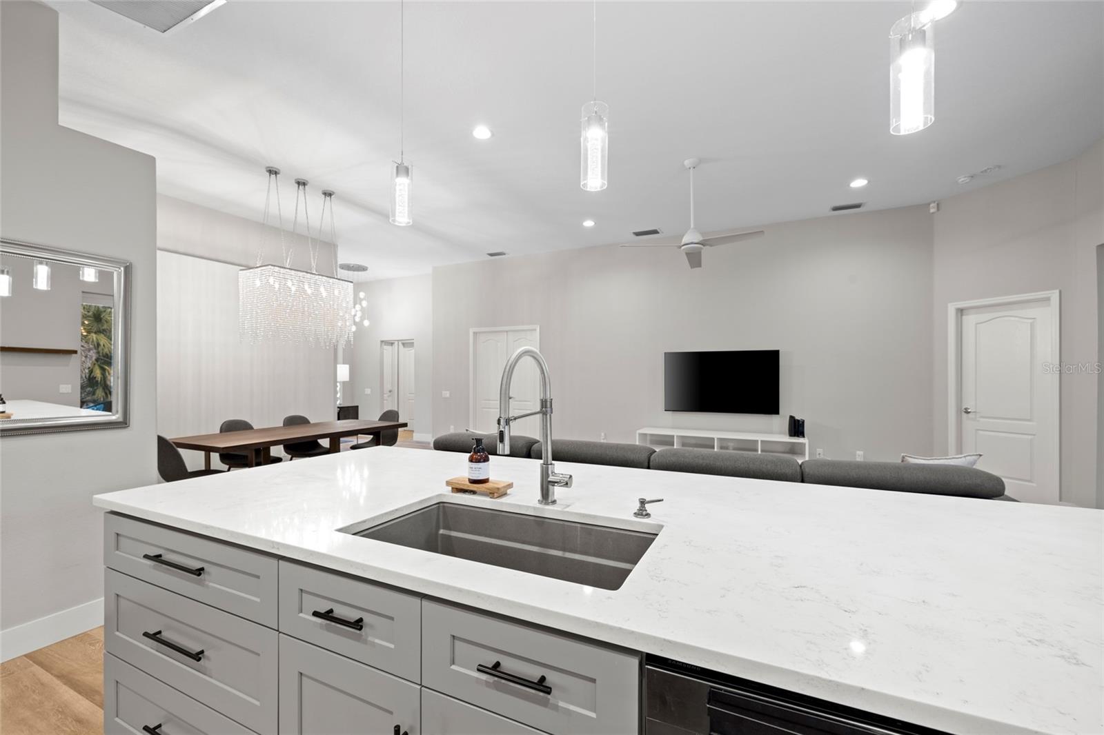 Image 11 of 34 For 8322 Whispering Woods Court