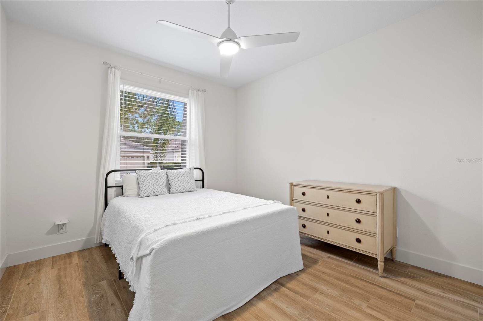 Image 19 of 34 For 8322 Whispering Woods Court