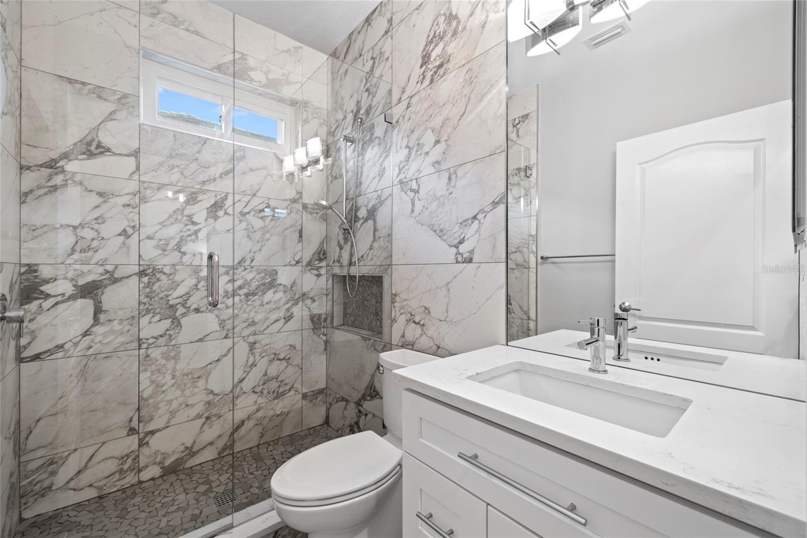 Image 22 of 34 For 8322 Whispering Woods Court