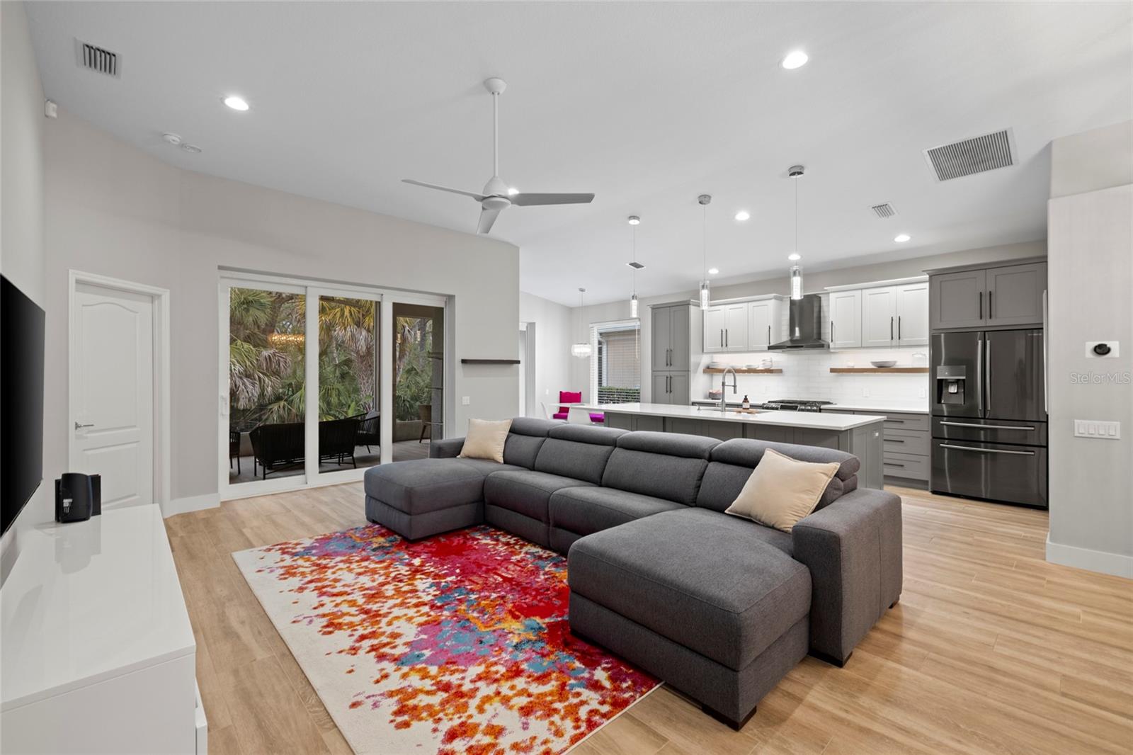 Image 6 of 34 For 8322 Whispering Woods Court