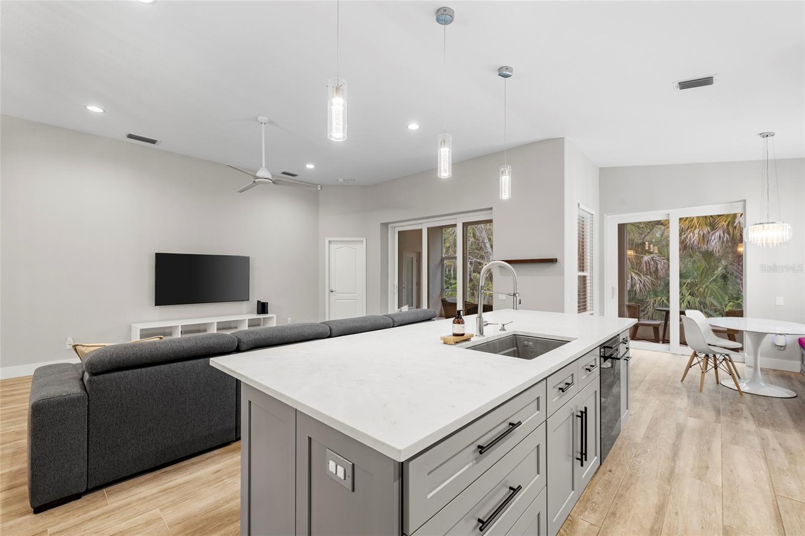 Image 8 of 34 For 8322 Whispering Woods Court