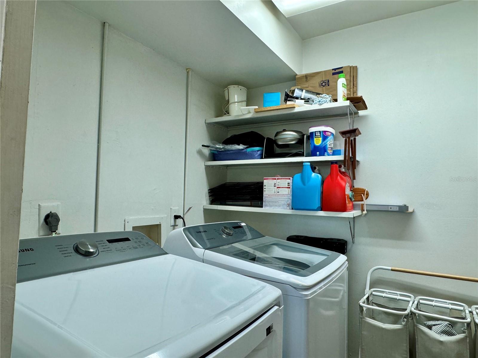 Image 16 of 47 For 4001 Beneva Road 417