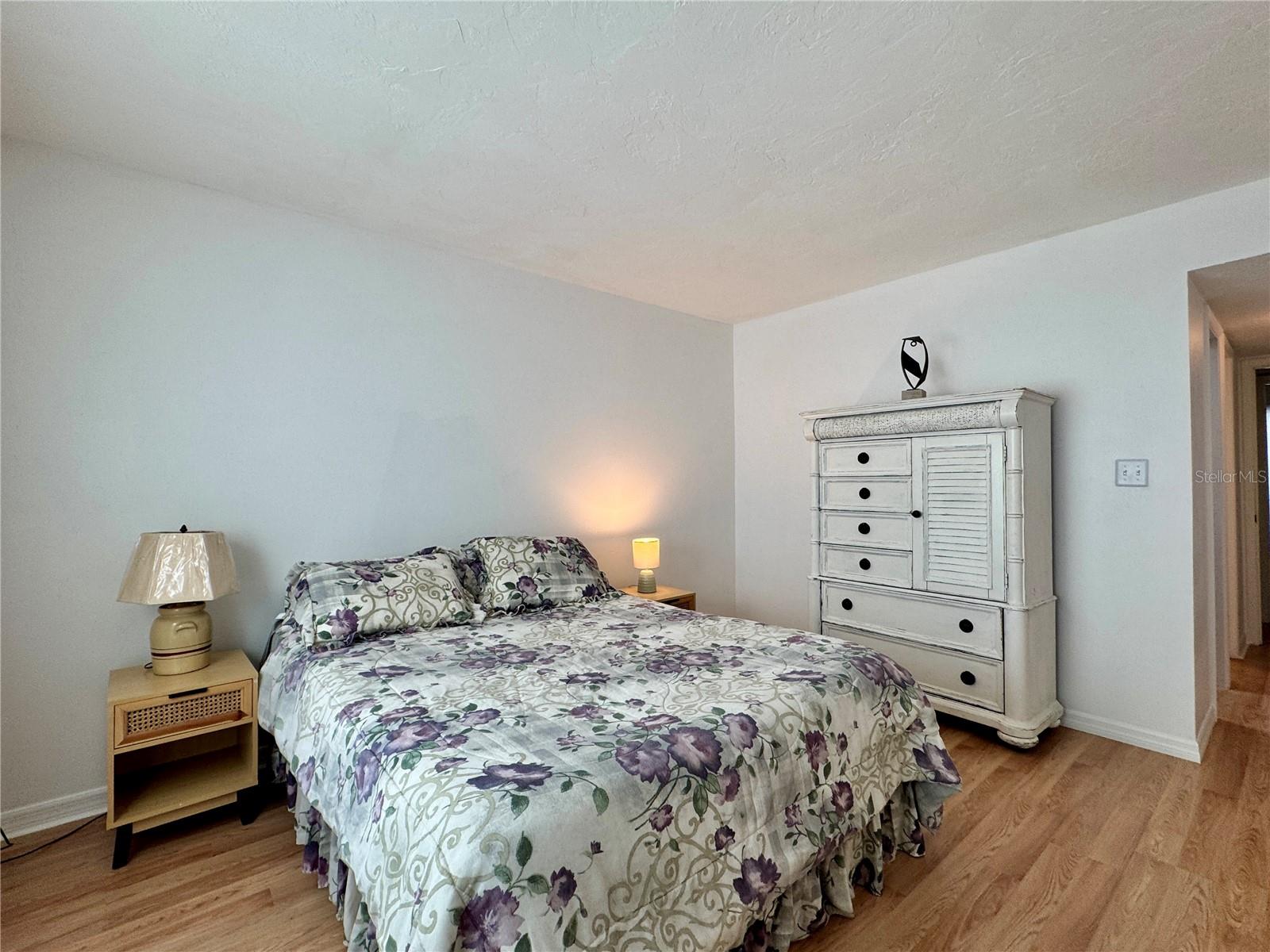 Image 19 of 47 For 4001 Beneva Road 417