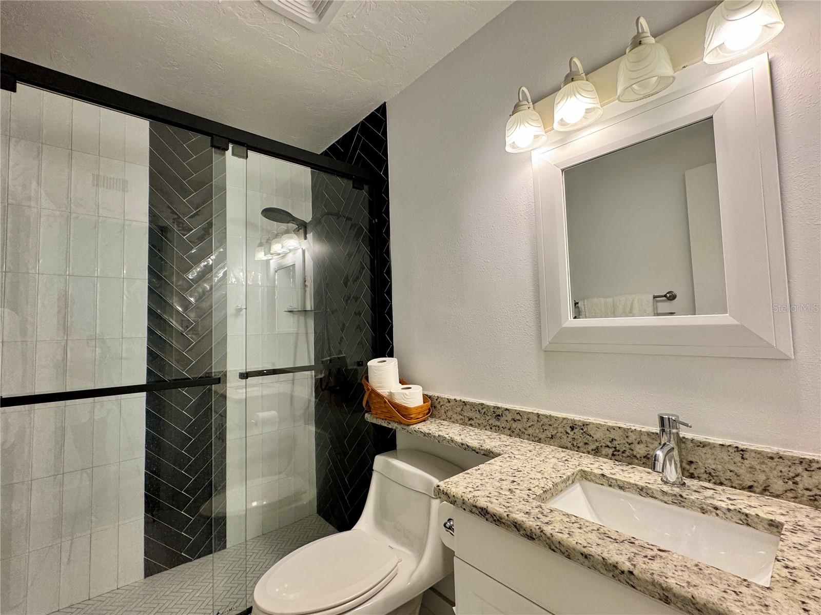 Image 22 of 47 For 4001 Beneva Road 417