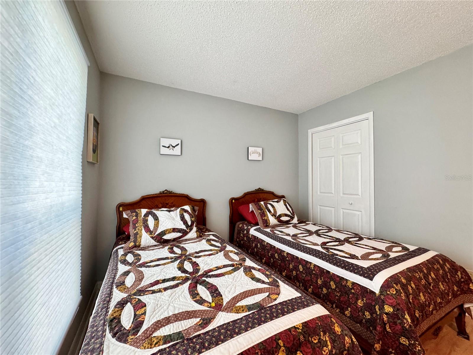 Image 25 of 47 For 4001 Beneva Road 417