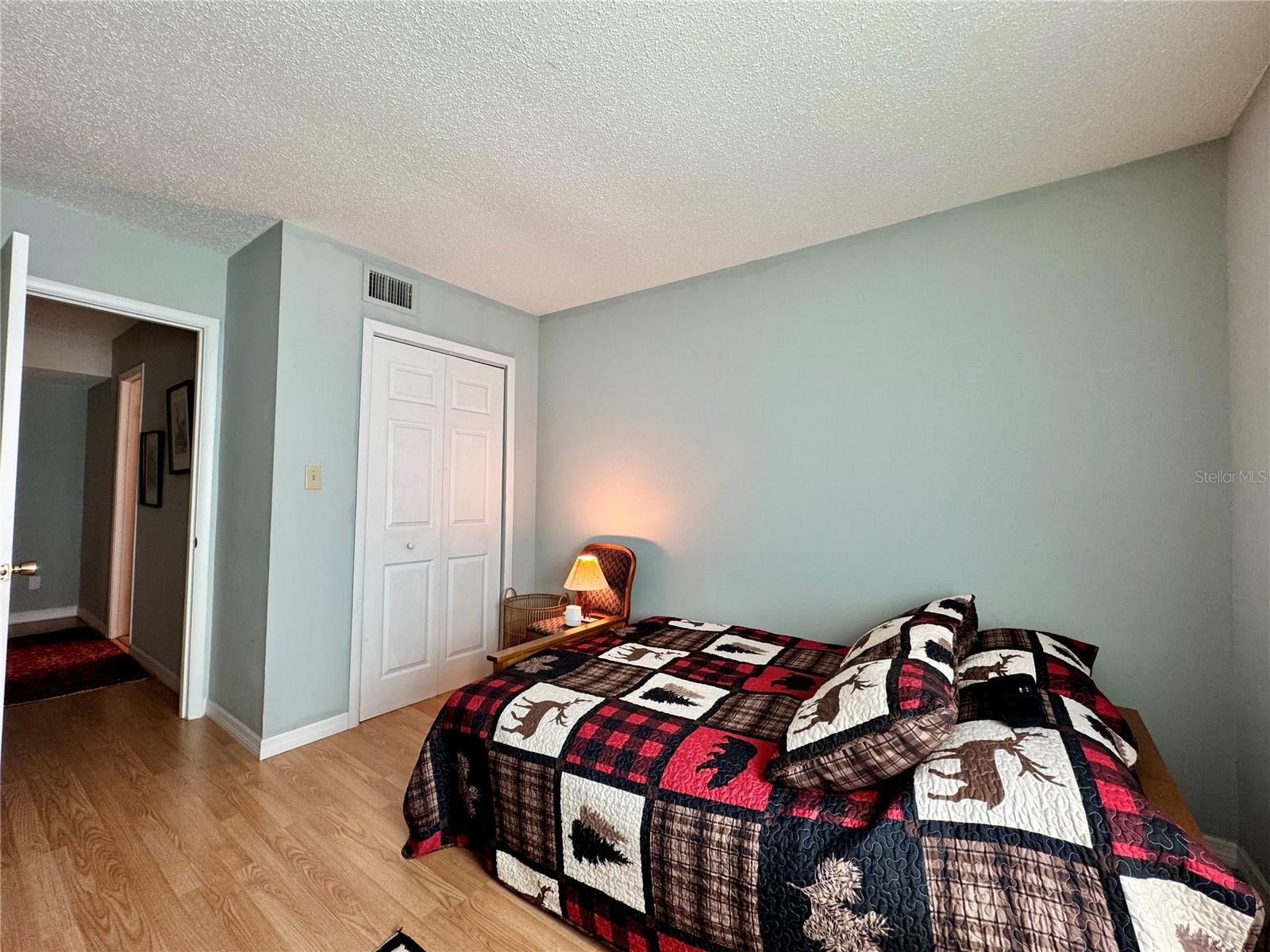 Image 30 of 47 For 4001 Beneva Road 417