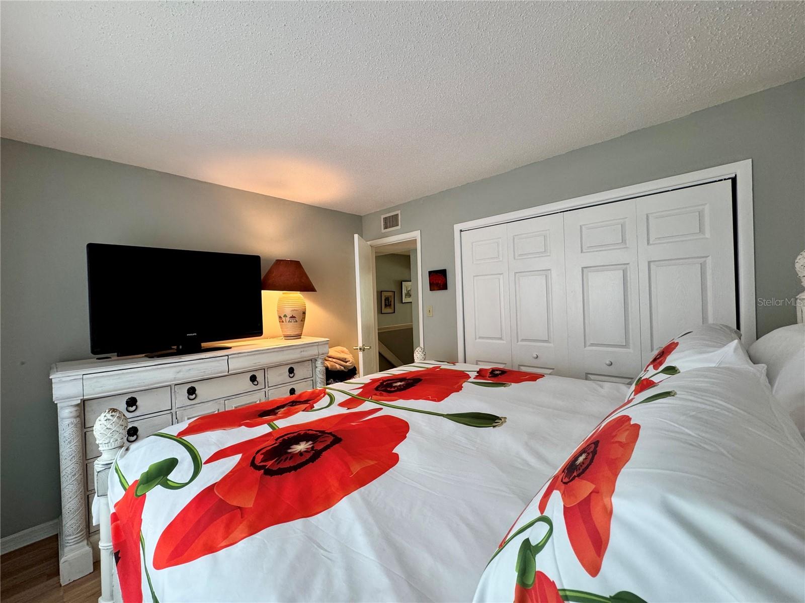 Image 33 of 47 For 4001 Beneva Road 417