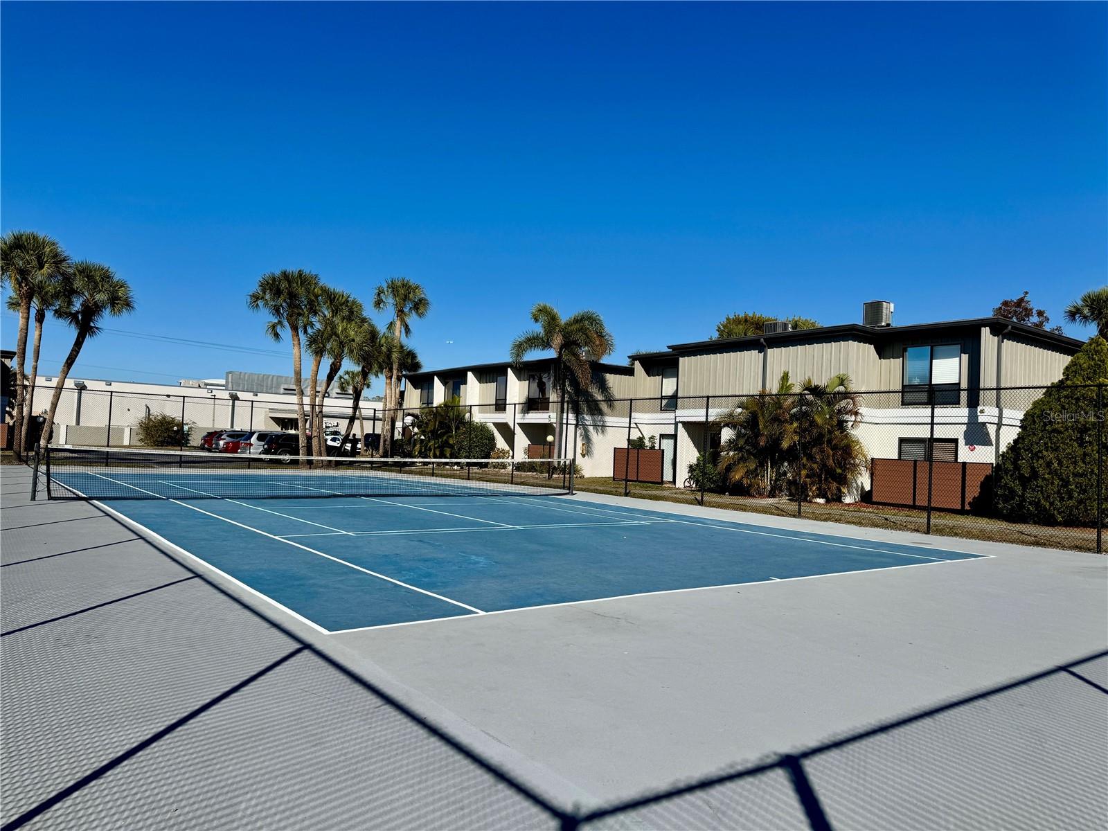 Image 41 of 47 For 4001 Beneva Road 417