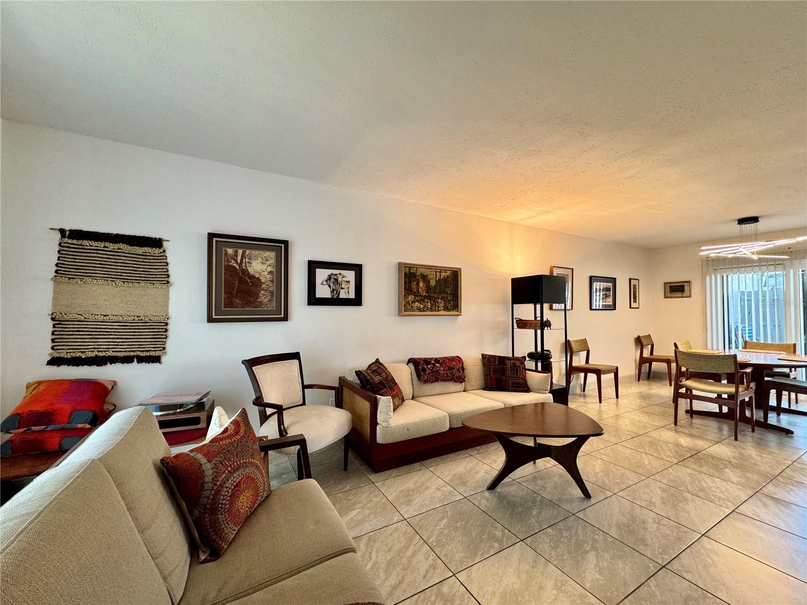 Image 6 of 47 For 4001 Beneva Road 417