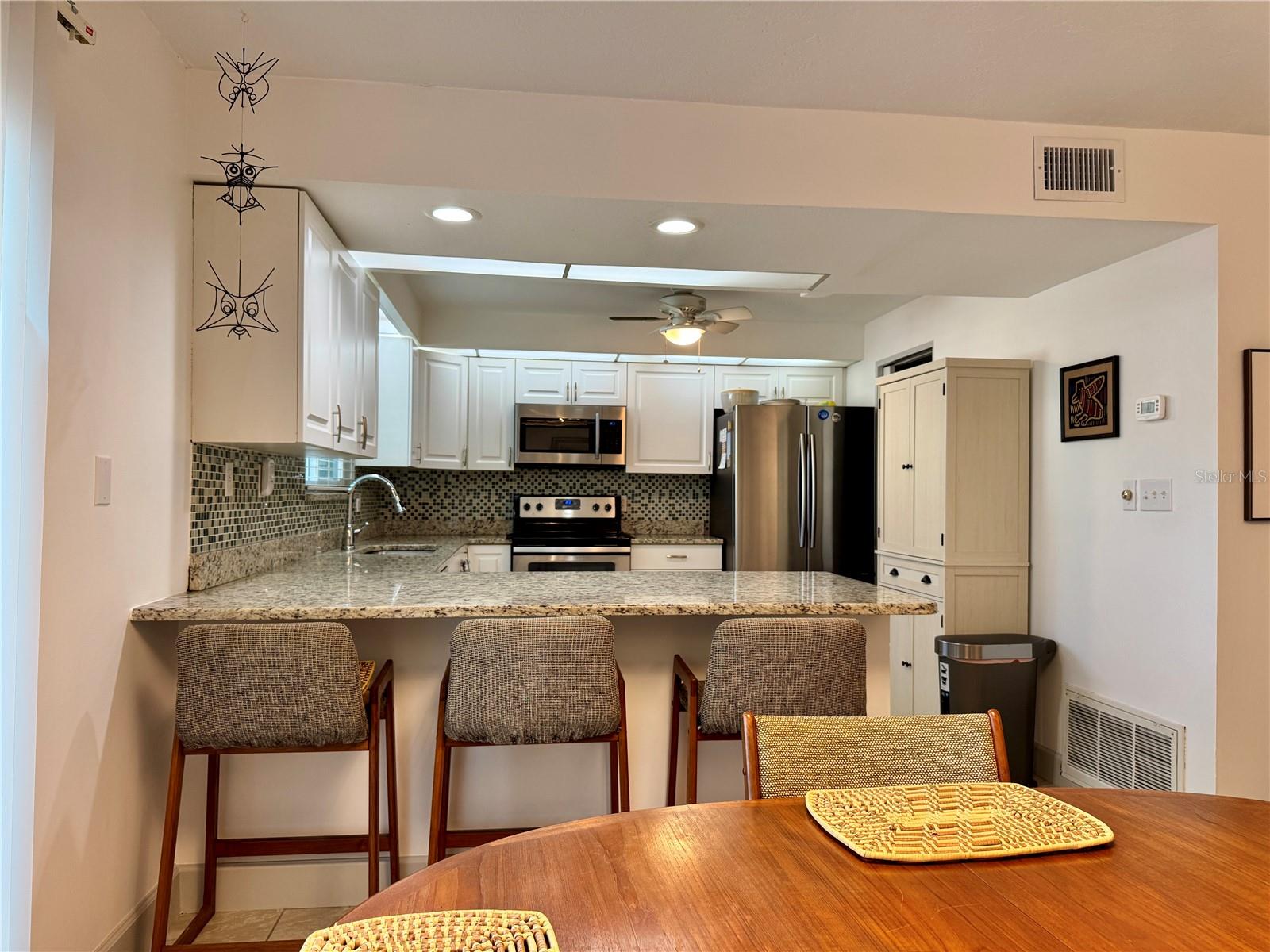 Image 8 of 47 For 4001 Beneva Road 417