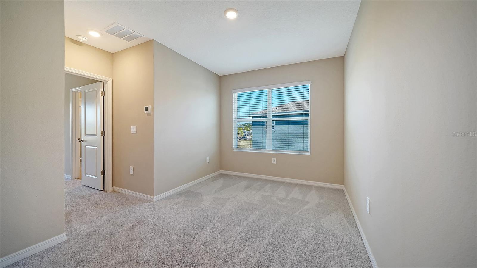 Image 18 of 41 For 6598 Calypso Coral Lane