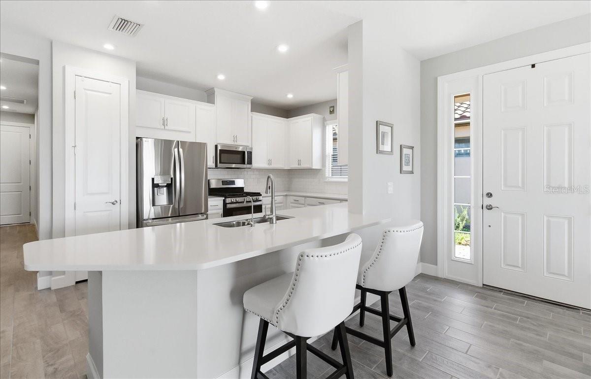 Image 5 of 79 For 10410 Inglenook Terrace