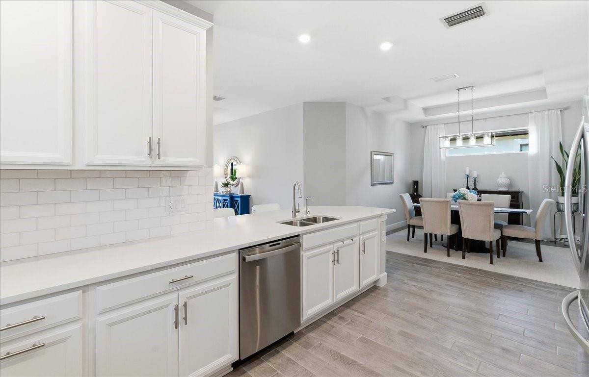 Image 9 of 79 For 10410 Inglenook Terrace