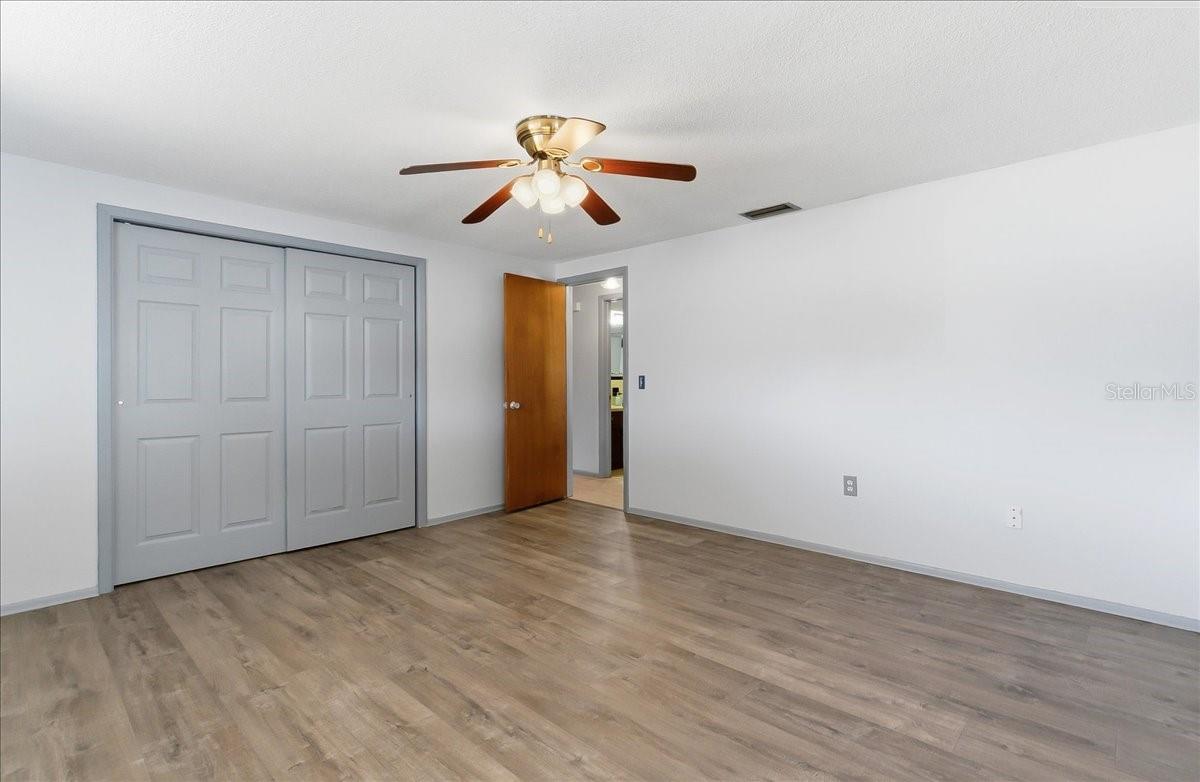 Image 16 of 33 For 10921 Manchester Road