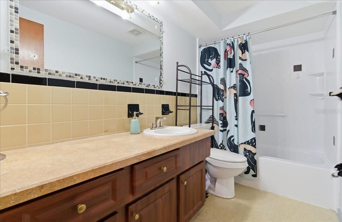 Image 17 of 33 For 10921 Manchester Road