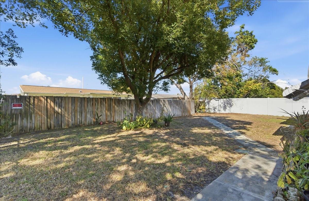 Image 25 of 33 For 10921 Manchester Road